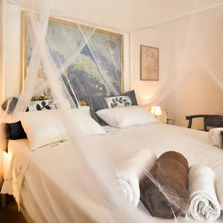Roma By Typney Apartment *